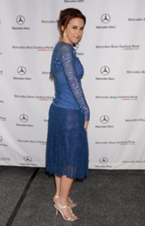 Lacey Chabert feet photo thumbnail