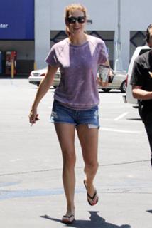 Kate Walsh feet photo thumbnail