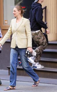 Uma Thurman feet photo thumbnail