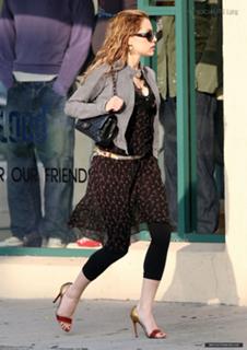 Brittany Murphy feet photo thumbnail
