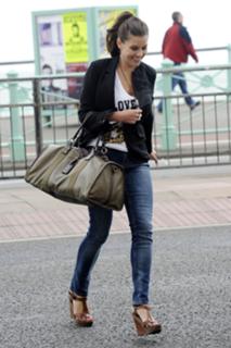 Imogen Thomas feet photo thumbnail