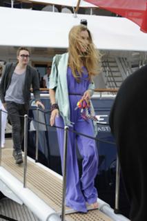 Joss Stone feet photo thumbnail
