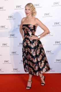 Naomi Watts feet photo thumbnail