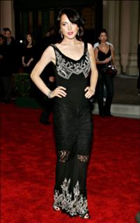 Lindsay Lohan feet photo thumbnail