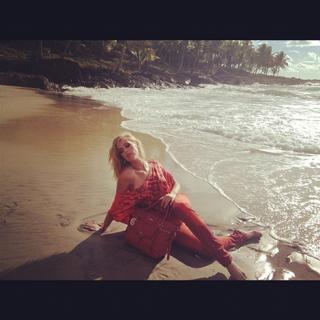 Ana Hickmann feet photo thumbnail