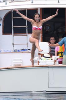 Myleene Klass feet photo thumbnail