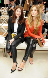 Rosie Huntington-Whiteley feet photo thumbnail
