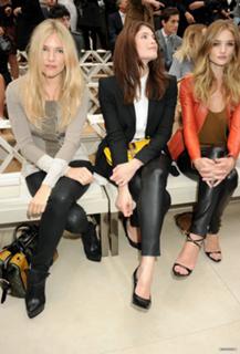 Rosie Huntington-Whiteley feet photo thumbnail