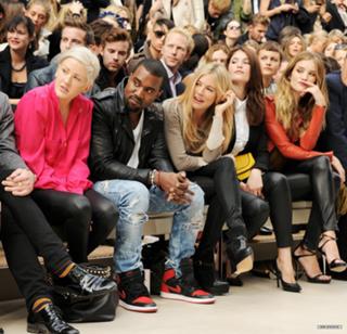 Rosie Huntington-Whiteley feet photo thumbnail