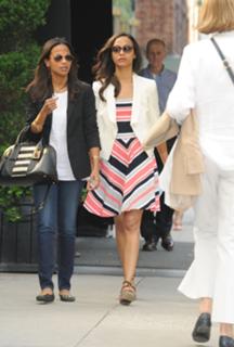 Zoe Saldana feet photo thumbnail