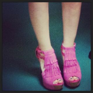 Jennette McCurdy feet photo thumbnail