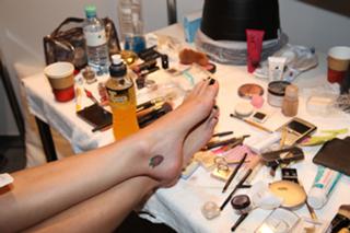 Katy Perry feet photo thumbnail