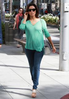Eva Longoria feet photo thumbnail