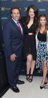 Khloé Kardashian feet photo thumbnail