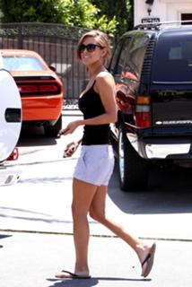 Audrina Patridge feet photo thumbnail