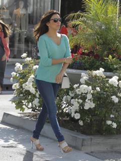 Eva Longoria feet photo thumbnail