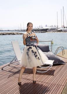 Myleene Klass feet photo thumbnail