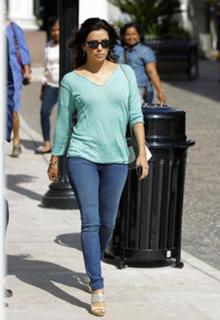 Eva Longoria feet photo thumbnail