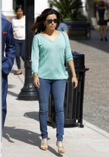 Eva Longoria feet photo thumbnail