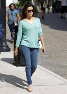 Eva Longoria feet photo thumbnail