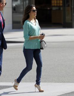 Eva Longoria feet photo thumbnail
