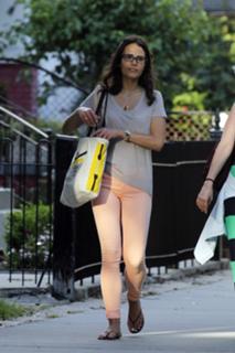 Jordana Brewster feet photo thumbnail