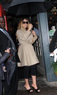 Mariah Carey feet photo thumbnail