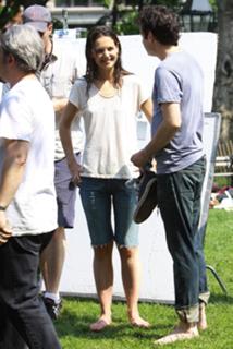 Katie Holmes feet photo thumbnail
