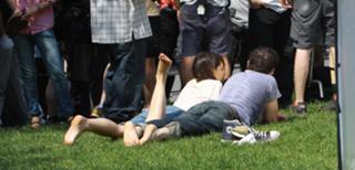 Katie Holmes feet photo thumbnail