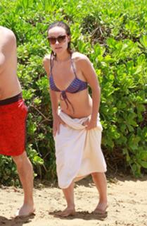 Olivia Wilde feet photo thumbnail