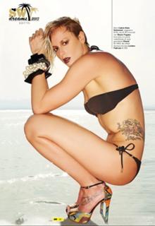 Federica Pellegrini feet photo thumbnail