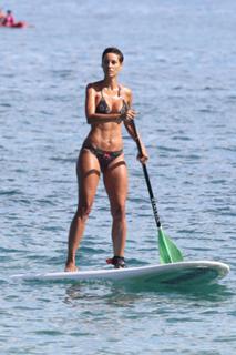 Nicole Murphy feet photo thumbnail