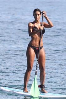 Nicole Murphy feet photo thumbnail