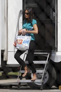 Jordana Brewster feet photo thumbnail