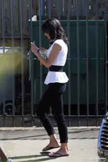 Jordana Brewster feet photo thumbnail