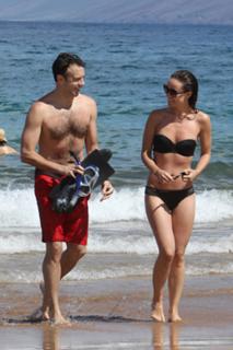 Olivia Wilde feet photo thumbnail