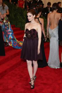 Kate Mara feet photo thumbnail