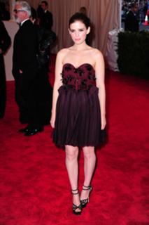 Kate Mara feet photo thumbnail
