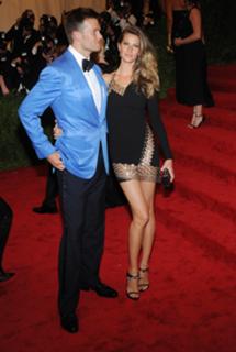 Gisele Bündchen feet photo thumbnail