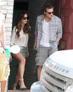 Kate Beckinsale feet photo thumbnail