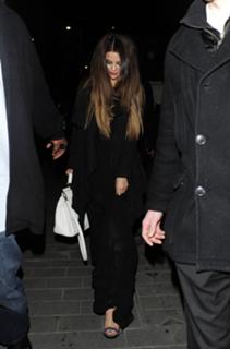 Selena Gomez feet photo thumbnail