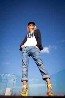 Cristina Ferreira feet photo thumbnail