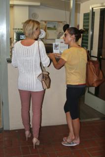 Ashley Greene feet photo thumbnail