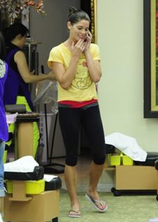 Ashley Greene feet photo thumbnail