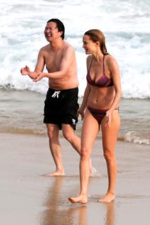 Heather Graham feet photo thumbnail