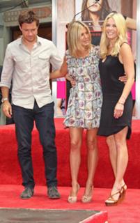 Chelsea Handler feet photo thumbnail