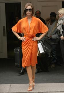 Victoria Beckham feet photo thumbnail