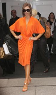 Victoria Beckham feet photo thumbnail