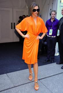 Victoria Beckham feet photo thumbnail