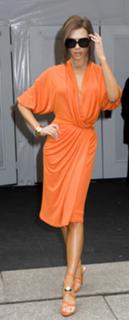 Victoria Beckham feet photo thumbnail